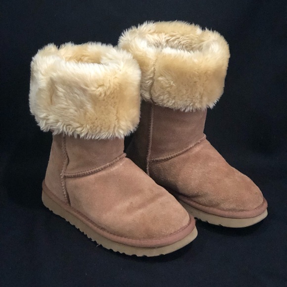 Women’s Ugg Boots, Classic Tall in Chestnut - Picture 2 of 4